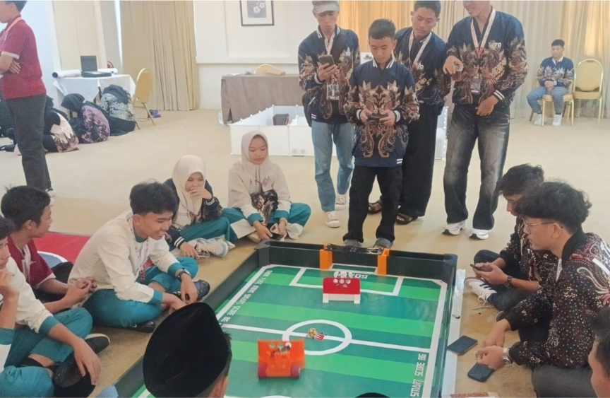 Robot santri elkisi taklukkan lawan dari berbagai negara