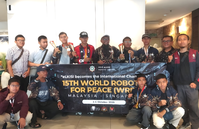 Santri smp elkisi raih juara 1 lomba robot internasional di kuala lumpur, malaysia